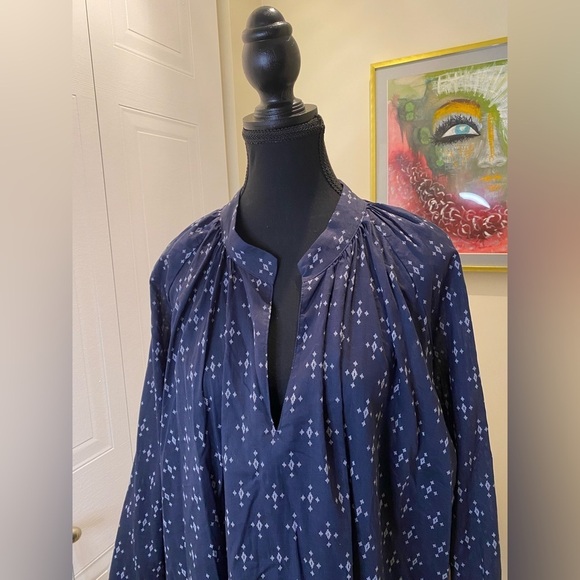 H&M NWOT sheer printed - hemmed longer  back, blue background white print - Picture 7 of 13